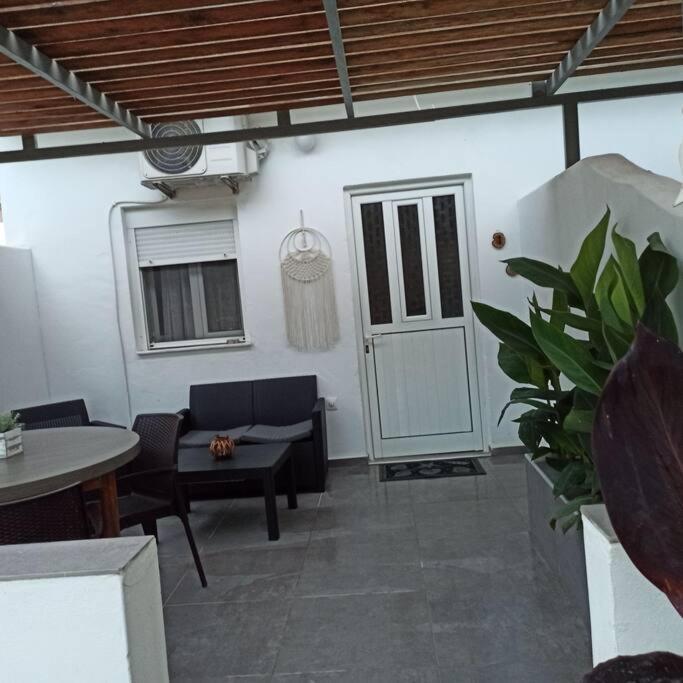 Achlia Beach Apartments 3 Иерапетра Экстерьер фото